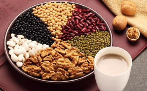 在秋季养生吃什么好？