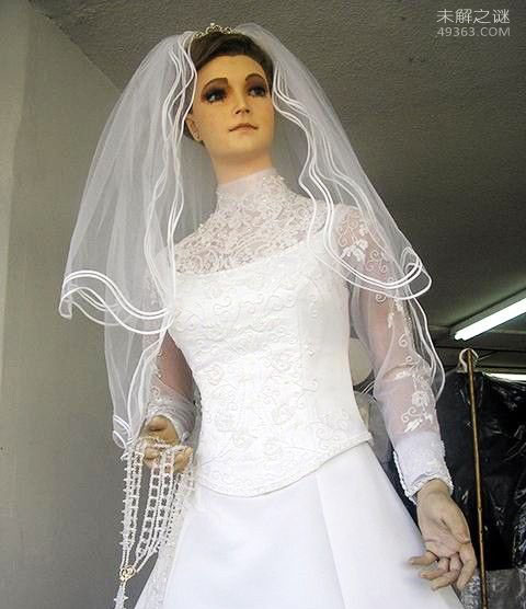 '帕斯卡拉,墨西哥婚纱店的干尸模特(立在橱窗75年)'