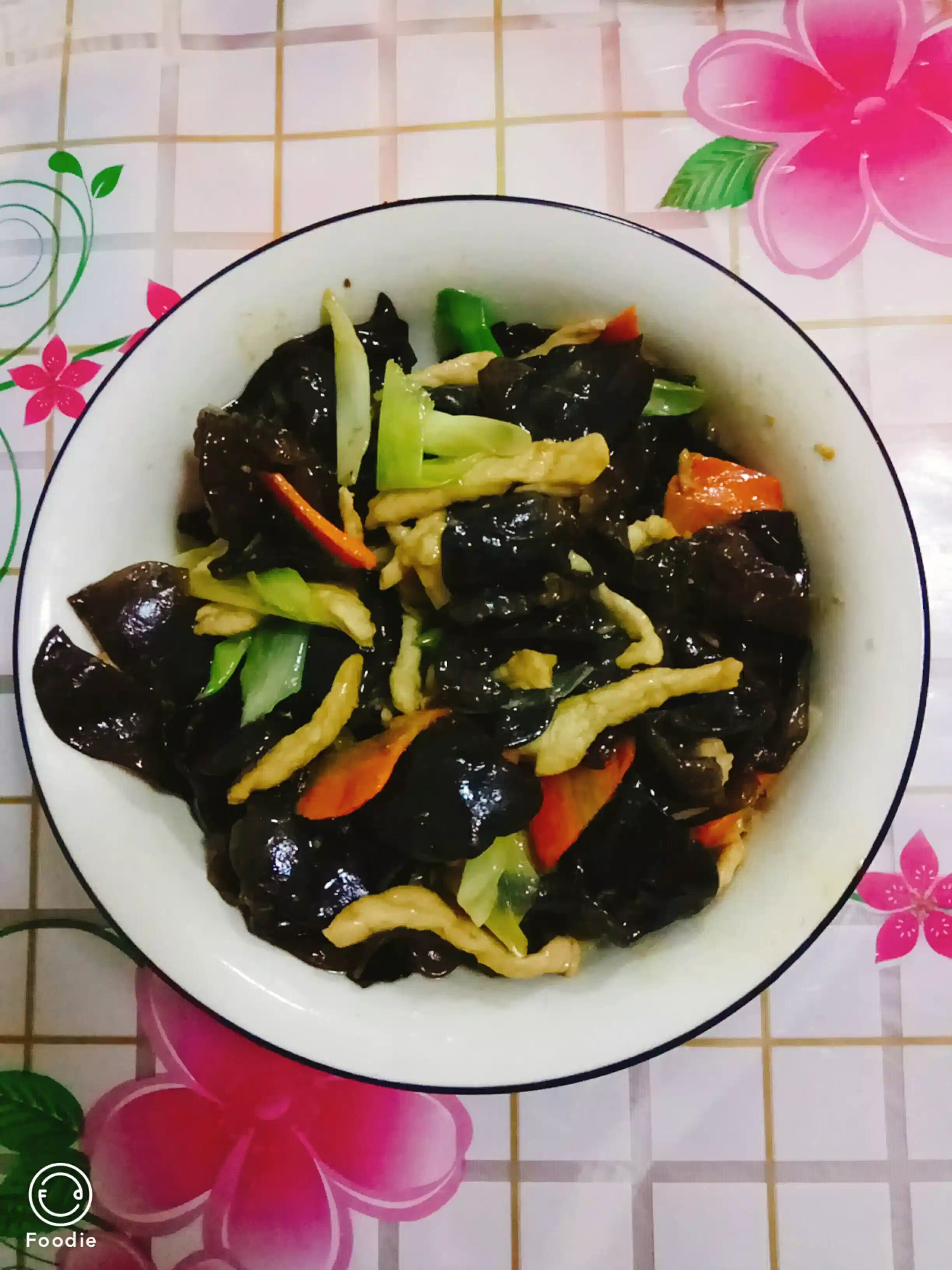 木耳炒肉_家常菜菜谱_情缘阅读网