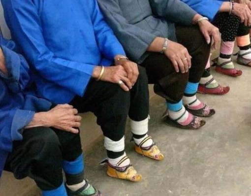 从古代女子的三寸金莲看封建社会变态的审美