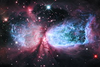 '科学家发现宇宙“天使”：两个叶状恒星形成区域'